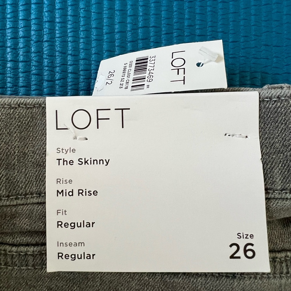 NWT LOFT Gray Skinny Jeans